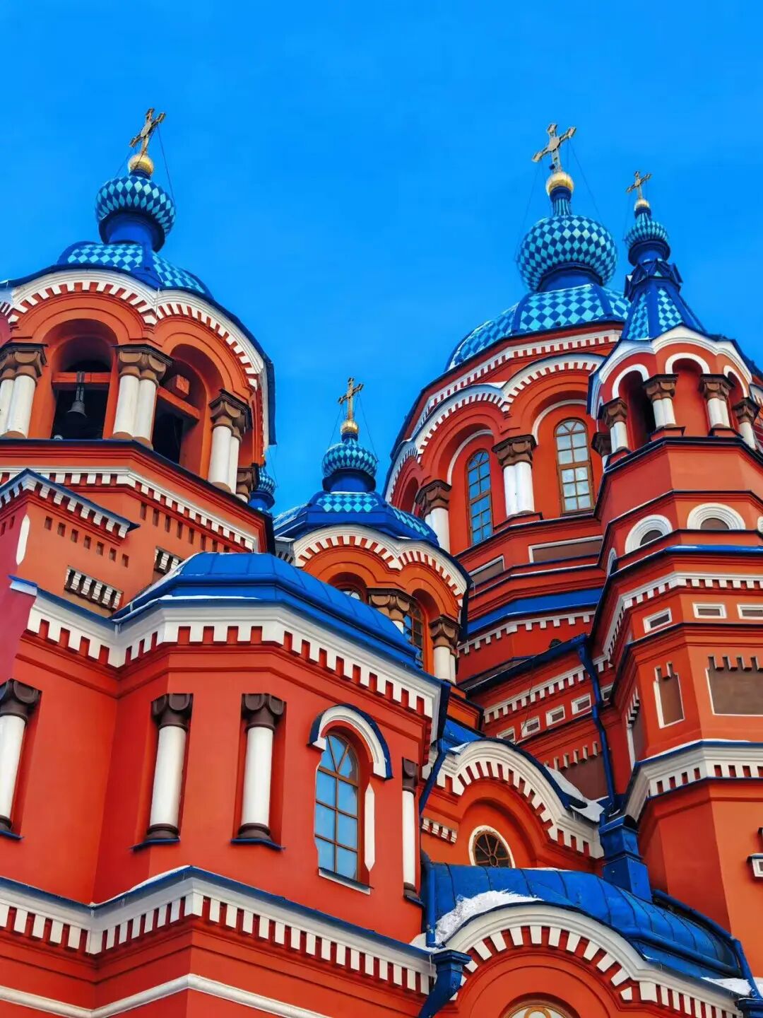 直飞3h，往返1.8k+！直抵「地球蓝宝石」心脏，住进湖畔木屋，享受20℃的悠闲夏日！