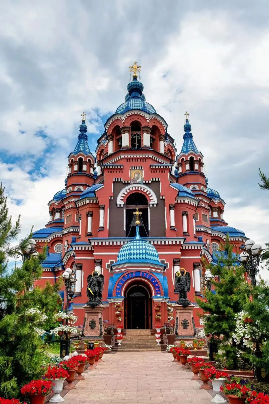 直飞3h，往返1.8k+！直抵「地球蓝宝石」心脏，住进湖畔木屋，享受20℃的悠闲夏日！