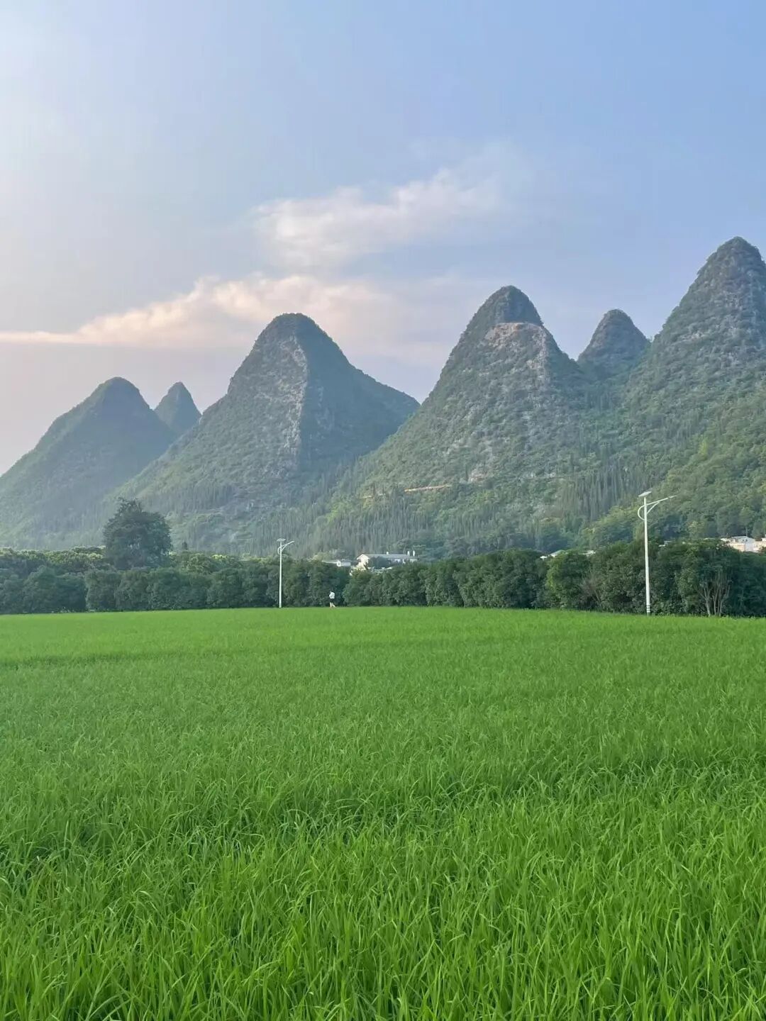 国内最具松弛感的避暑小城，几百元能玩3天，小吃比贵阳还多，夏天只有25℃！