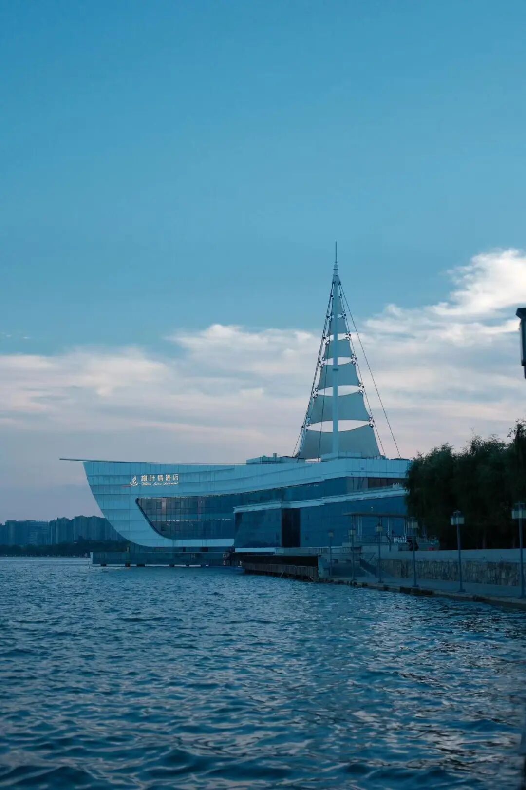 不输长沙的美食帝国，嗦粉堪称一绝，任意馆子不踩雷，这座小城很适合反向游玩逛吃！