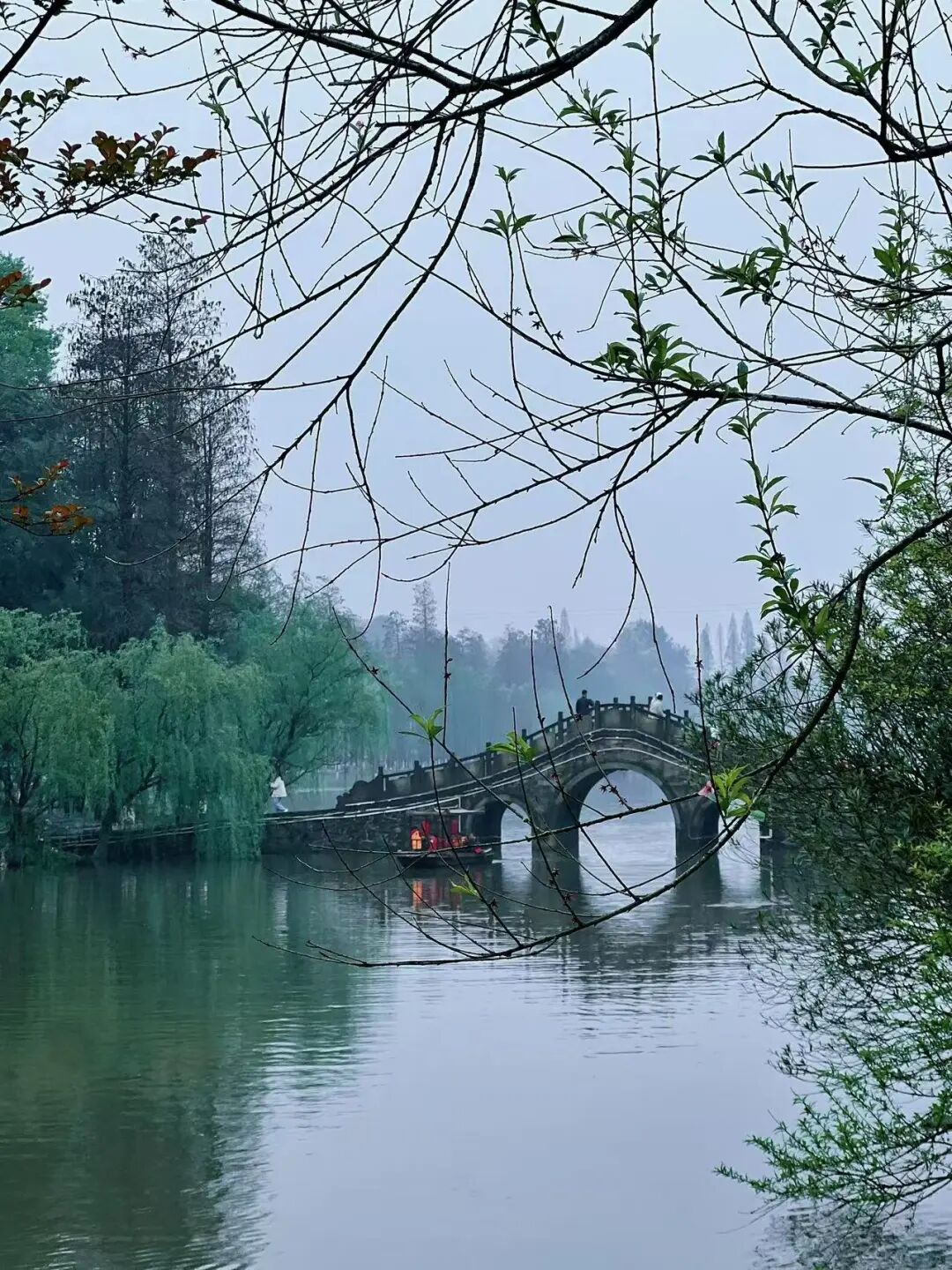 不输长沙的美食帝国，嗦粉堪称一绝，任意馆子不踩雷，这座小城很适合反向游玩逛吃！