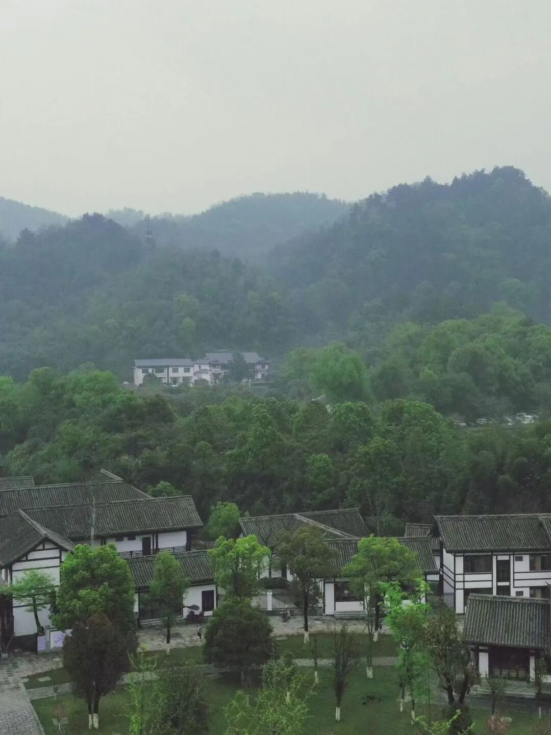 不输长沙的美食帝国，嗦粉堪称一绝，任意馆子不踩雷，这座小城很适合反向游玩逛吃！