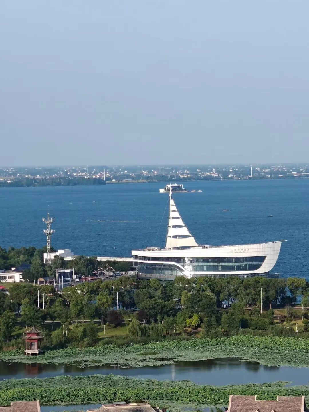 不输长沙的美食帝国，嗦粉堪称一绝，任意馆子不踩雷，这座小城很适合反向游玩逛吃！