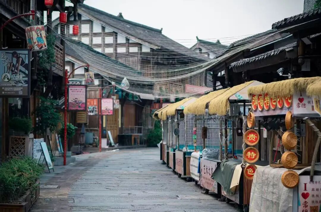 不输长沙的美食帝国，嗦粉堪称一绝，任意馆子不踩雷，这座小城很适合反向游玩逛吃！