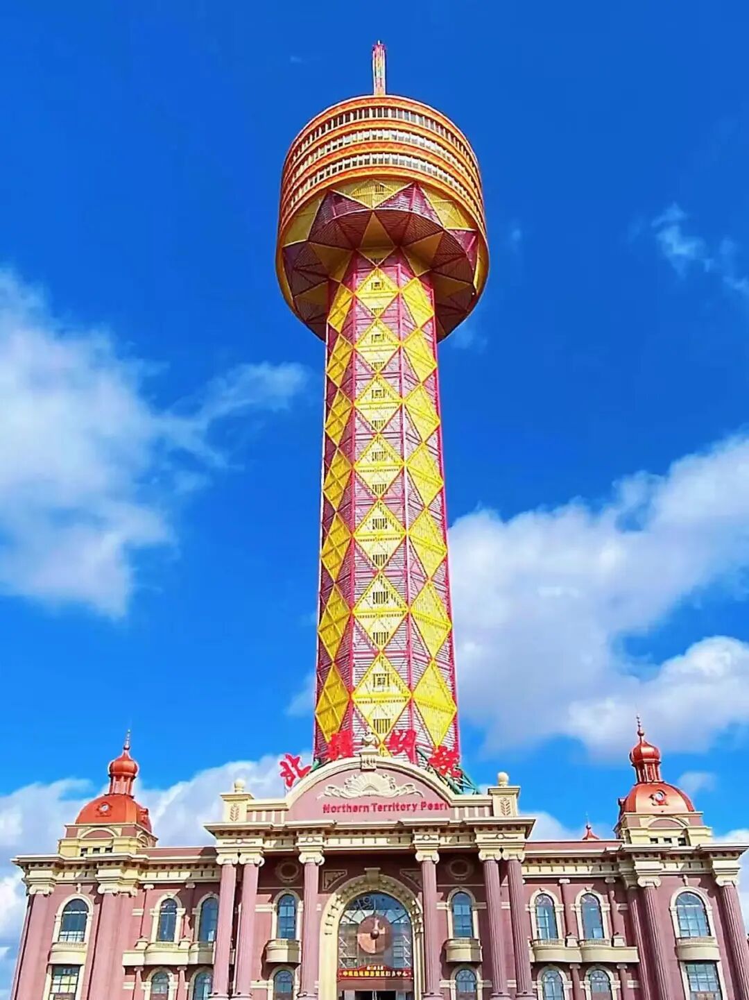 夏季最高温仅23℃！又挖到一个避暑胜地，它是中国最美边境小城，一眼望三国，太“洋气”了~