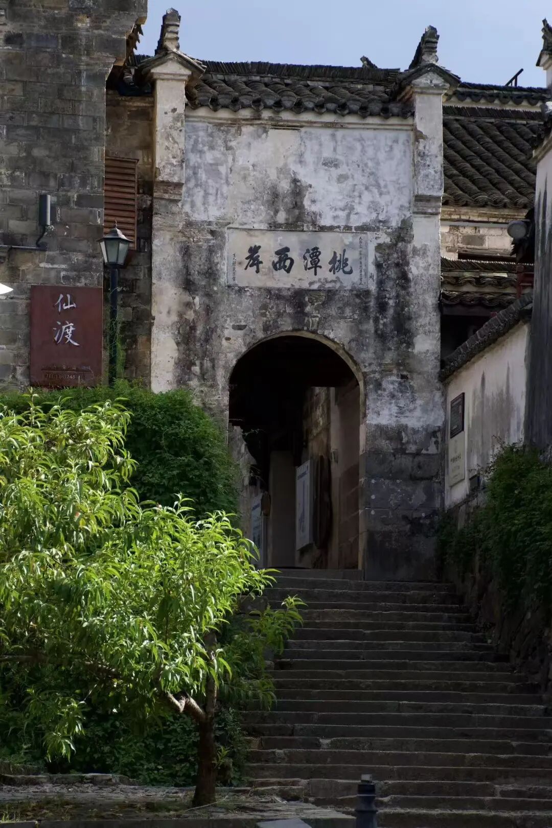 又挖到一座避世的神仙小城，古村比宏村更美，还有条风靡驴友圈的自驾线！