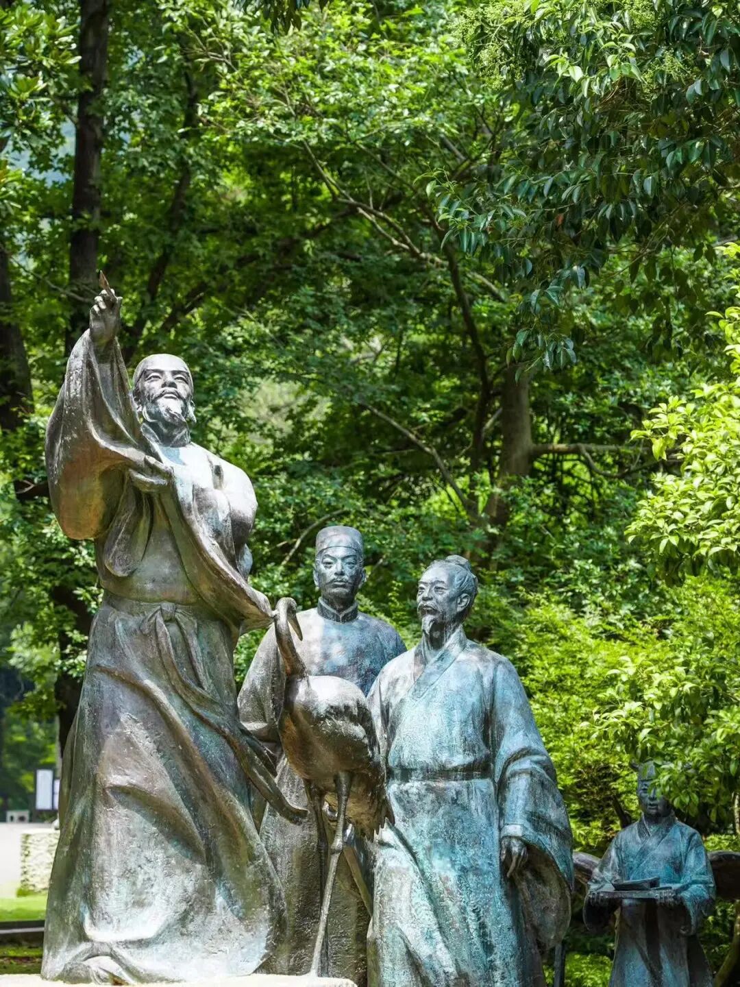 又挖到一座避世的神仙小城，古村比宏村更美，还有条风靡驴友圈的自驾线！