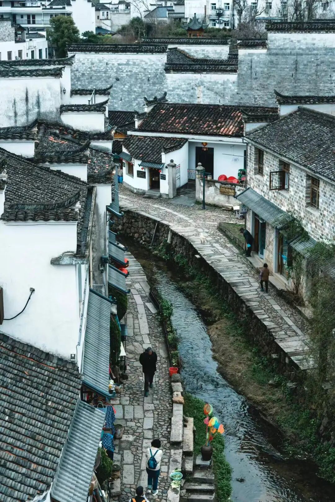 又挖到一座避世的神仙小城，古村比宏村更美，还有条风靡驴友圈的自驾线！