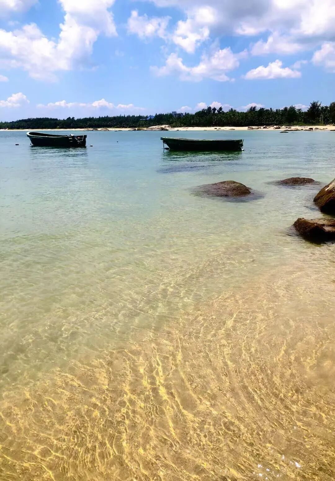 机票比三亚便宜，比成都安逸，小吃不逊于广州，这里的冬天超适合避寒