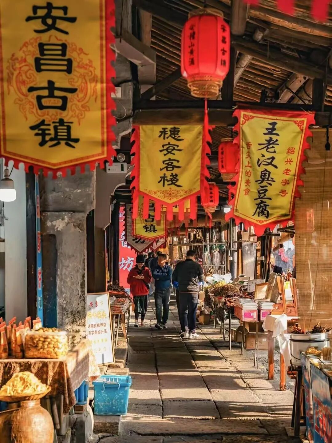 央视果然没骗人！江南最低调的小城，门票免费，年味最浓！安逸十足，超适合过年来躺平