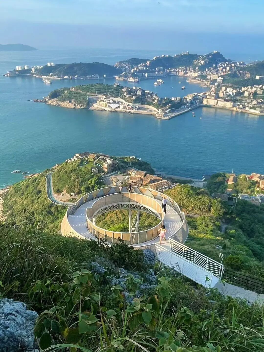 比舟山好吃，比宁波小众，这座“长三角第一鲜”小城，开渔季60元吃到爽！