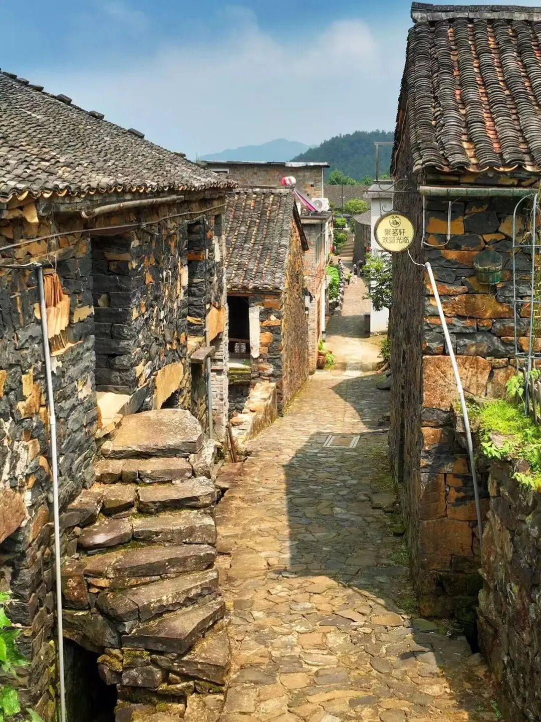 被严重低估的冷门小城！均温26℃，漂流玩水，古村原始，夏天来避暑太爽了！
