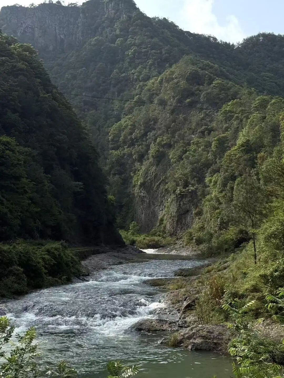 被严重低估的冷门小城！高铁1h直达，山水又侠气又仙，小吃还是NO.1？！