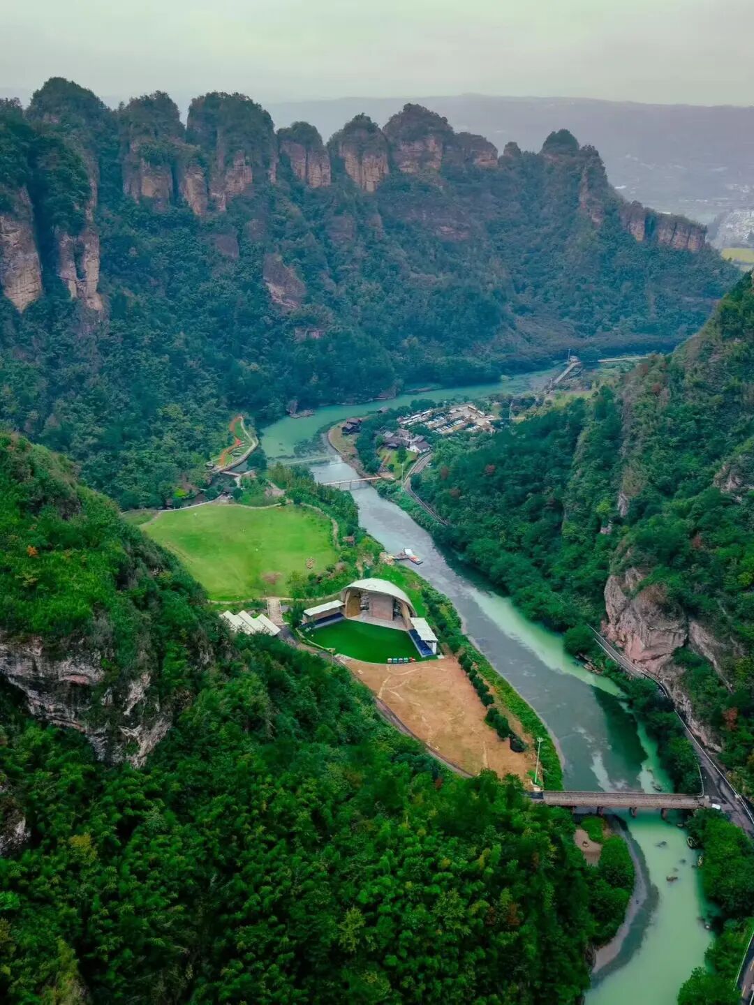 被严重低估的冷门小城！高铁1h直达，山水又侠气又仙，小吃还是NO.1？！