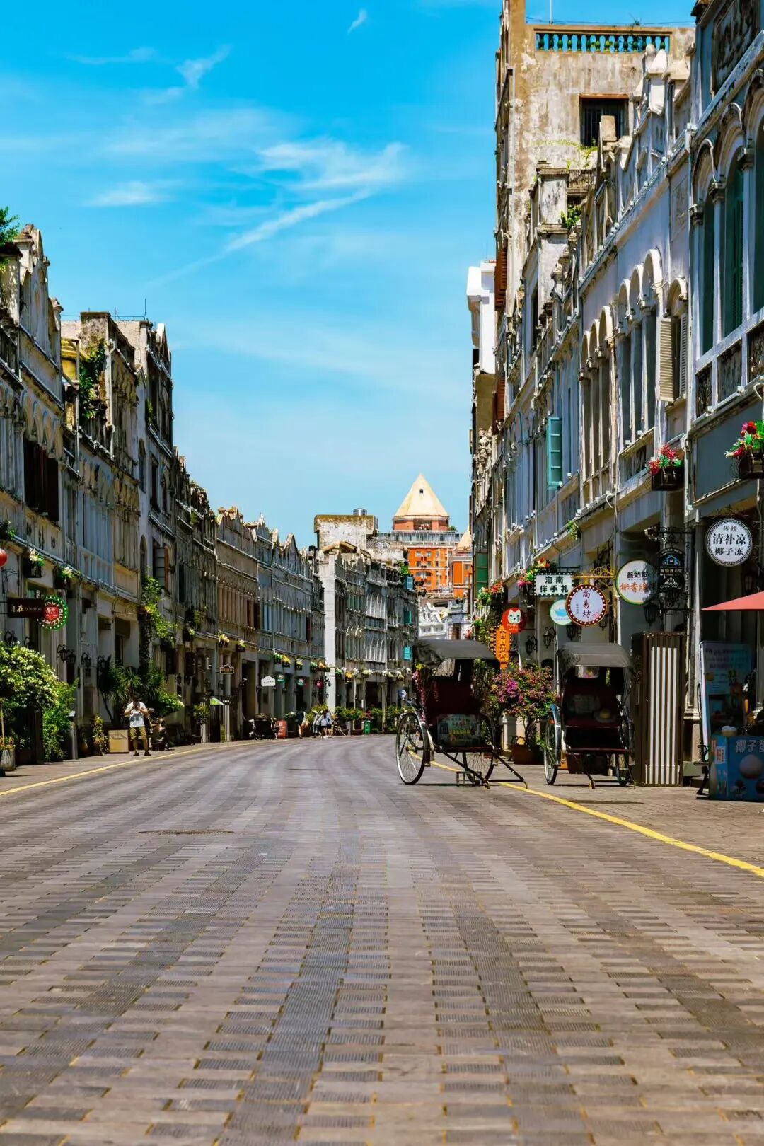 机票仅300+，最适合养老的海滨慢城，人均￥40炫早茶，6元椰子当水喝