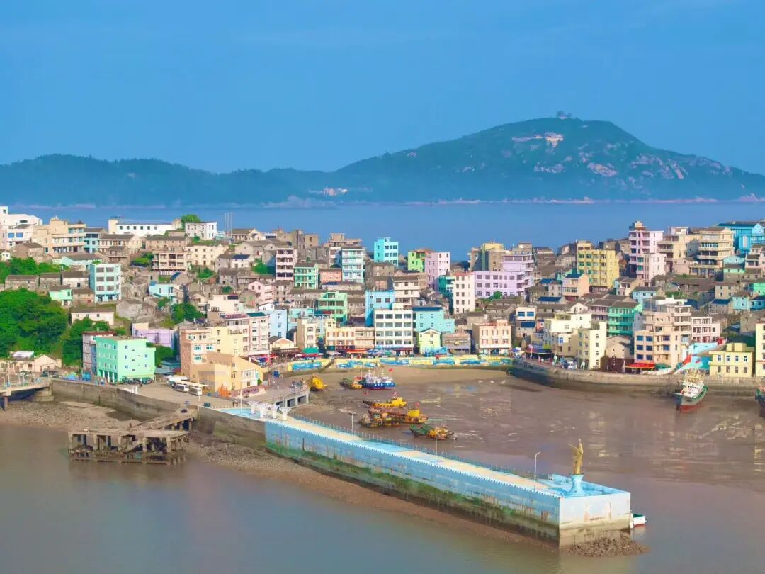 几乎0游客的山海秘境，海鲜不输象山，海岛比舟山淳朴，满街小吃炫不停！