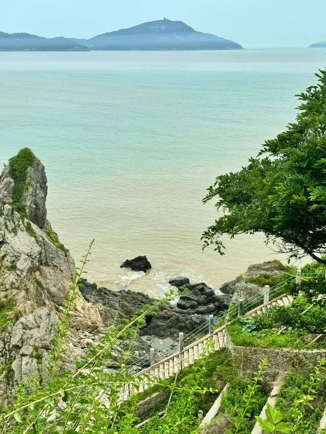 几乎0游客的山海秘境，海鲜不输象山，海岛比舟山淳朴，满街小吃炫不停！