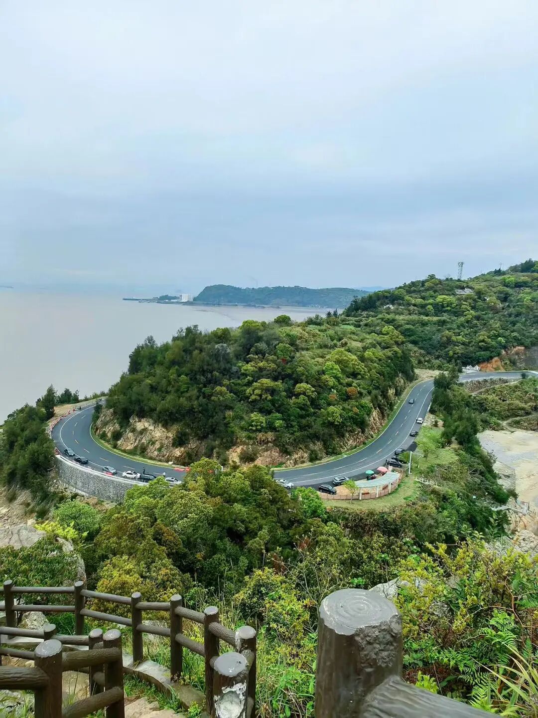 几乎0游客的山海秘境，海鲜不输象山，海岛比舟山淳朴，满街小吃炫不停！
