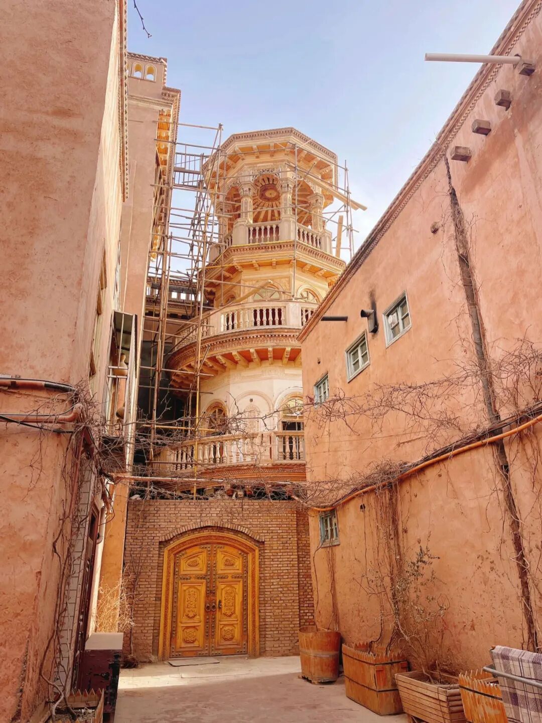 中国最“懒”的城市，人人睡到大中午，不加班不内卷，游客还要倒时差，去一次就被惊艳了！