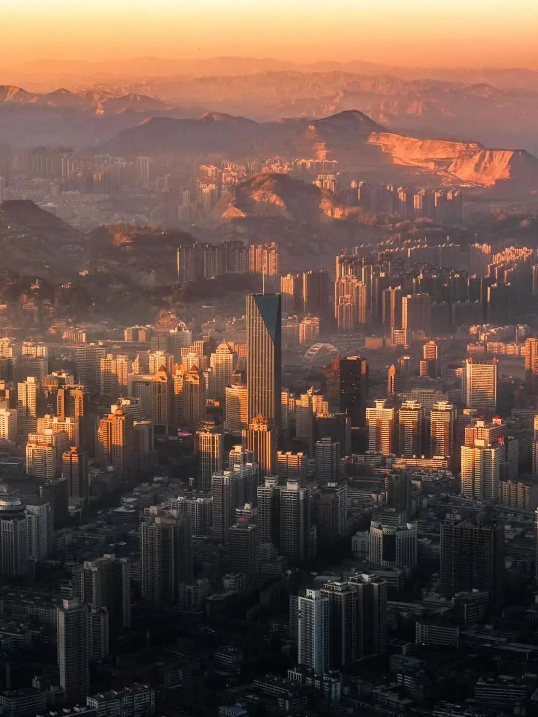 西北最好吃避暑老城，比张掖更好玩，靠一碗面火遍全国，还是《唐诡2》的取景地！