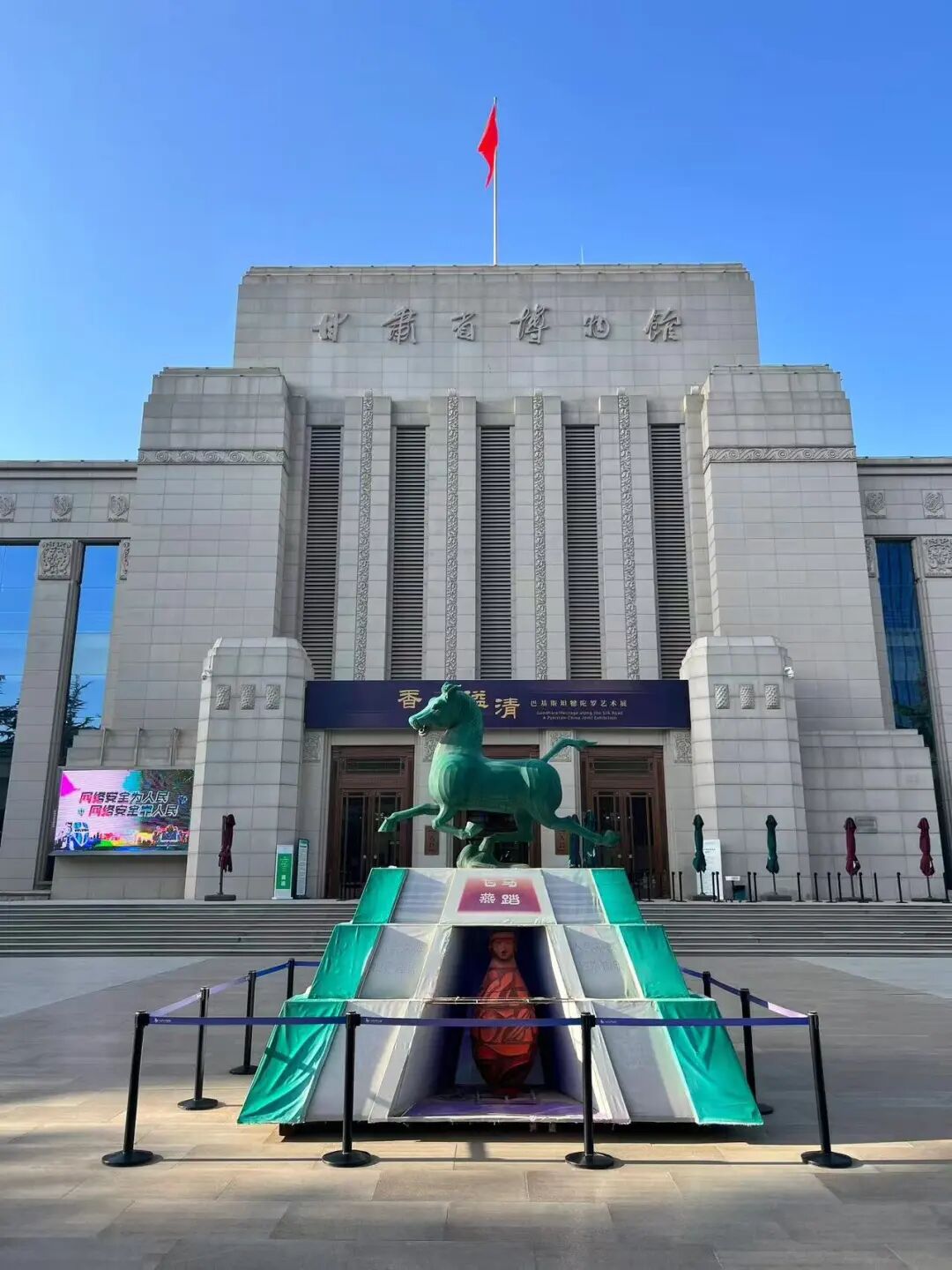 西北最好吃避暑老城，比张掖更好玩，靠一碗面火遍全国，还是《唐诡2》的取景地！