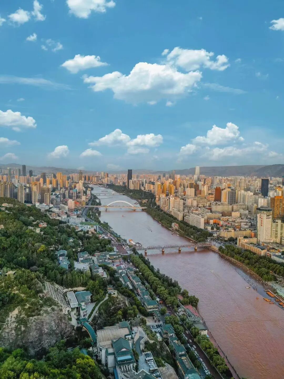 西北最好吃避暑老城，比张掖更好玩，靠一碗面火遍全国，还是《唐诡2》的取景地！