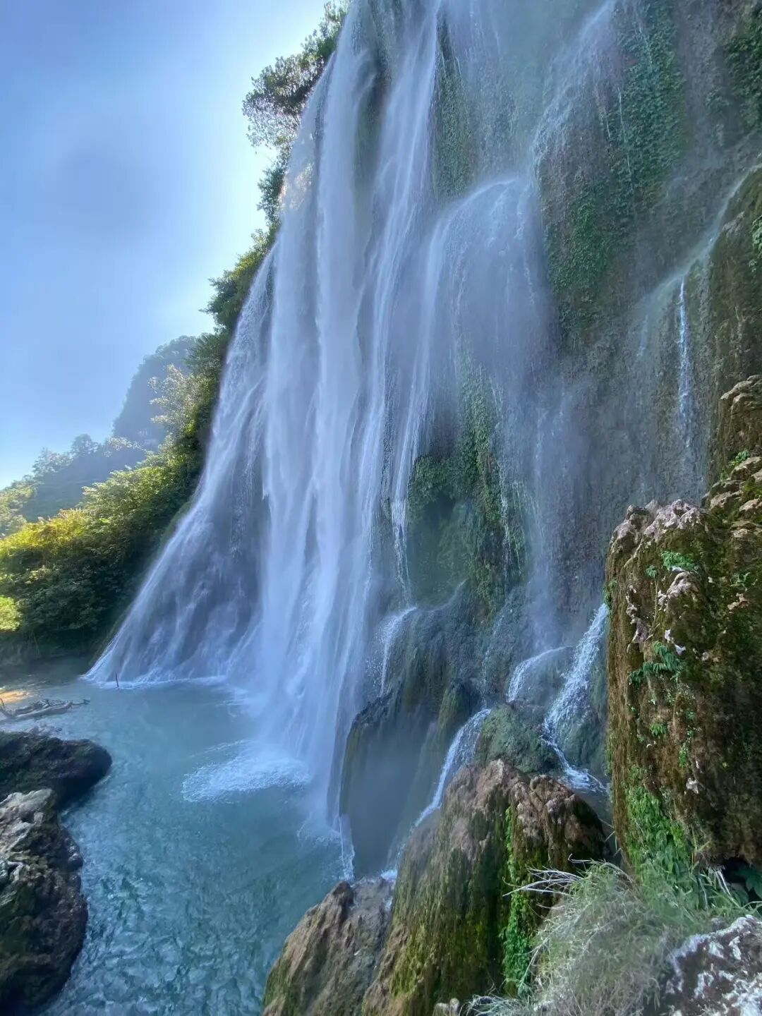 中国最“色”的地方：比六盘水还凉快！夏天最低温度12°C！风景不输桂林，500元吃好喝好
