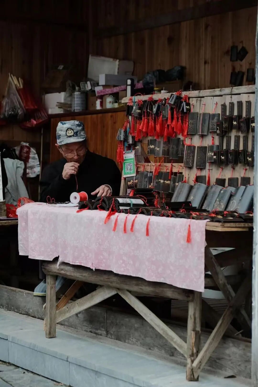 这座“中国最上镜”的宝藏小城，私藏“红枫+晨雾”限定仙境！一生必打卡，比油画美10倍！