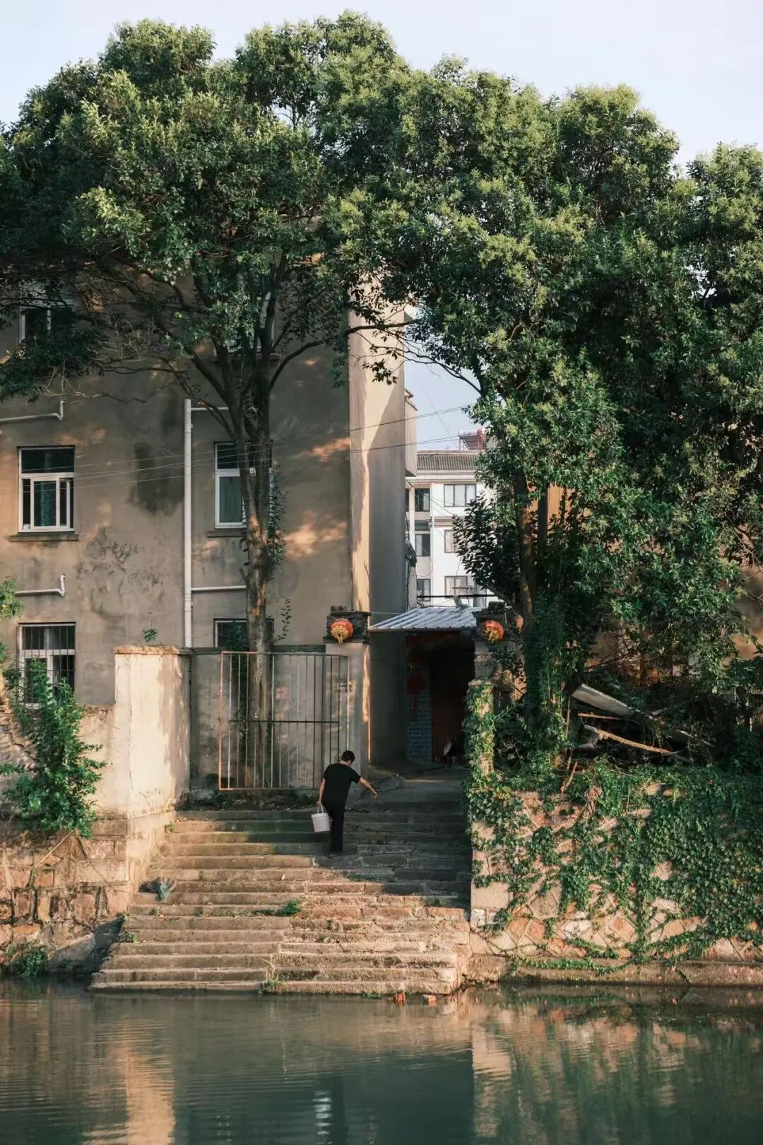 挖到一座隐秘的千年小城，比乌镇更有江南烟火气，满街湖羊飘香，想马上去逛吃！