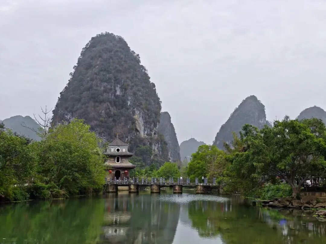 山水不输桂林，物价不及一半，这座夏天才25℃的避暑小城，冷门到无人知！