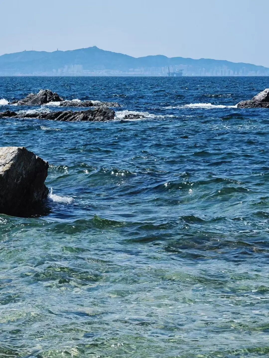 国内宜居城市TOP1，却一直不火，4块钱一碗面，出门就是海，海鲜和水果论盆吃