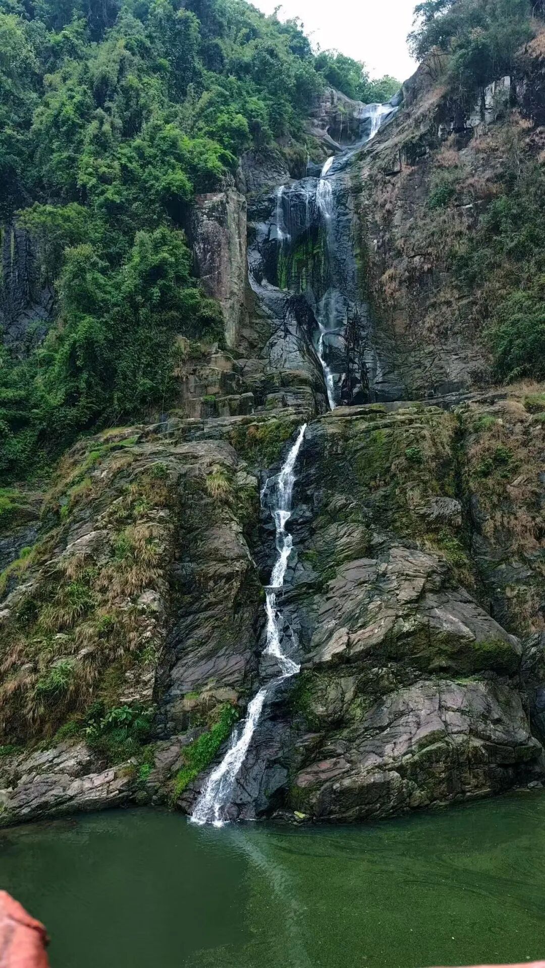 又挖到一座被低估的小城！高铁直达，嗦粉自由，低调的美食江湖藏不住了！