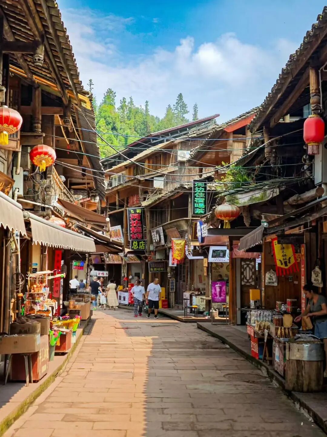 比成都人少，比川西低调，它才是国内最逍遥的宝藏地，坐拥世界级云海，却总被略过…