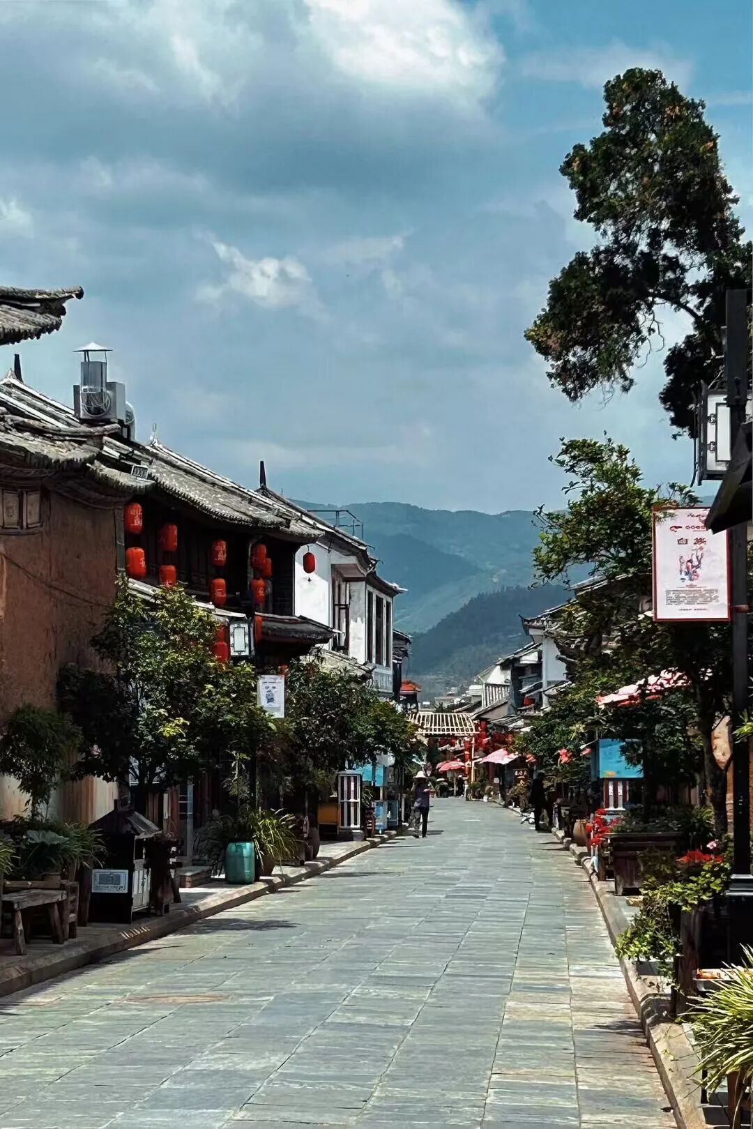 比大理原始，比丽江清净！这座活着的慢城，气候舒适，物价不高，太适合来隐居躺平了