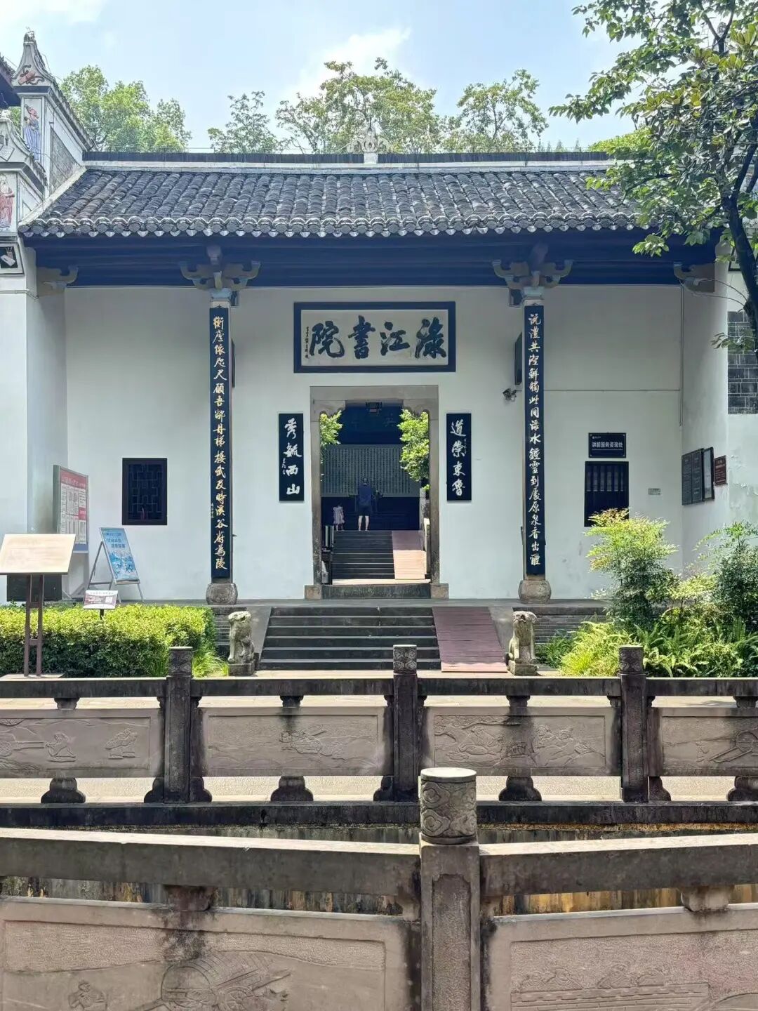 比大理人少，比景德镇好逛，这座惊艳的小城，景点门票免费，好吃好玩，很多人却连名字都念不对