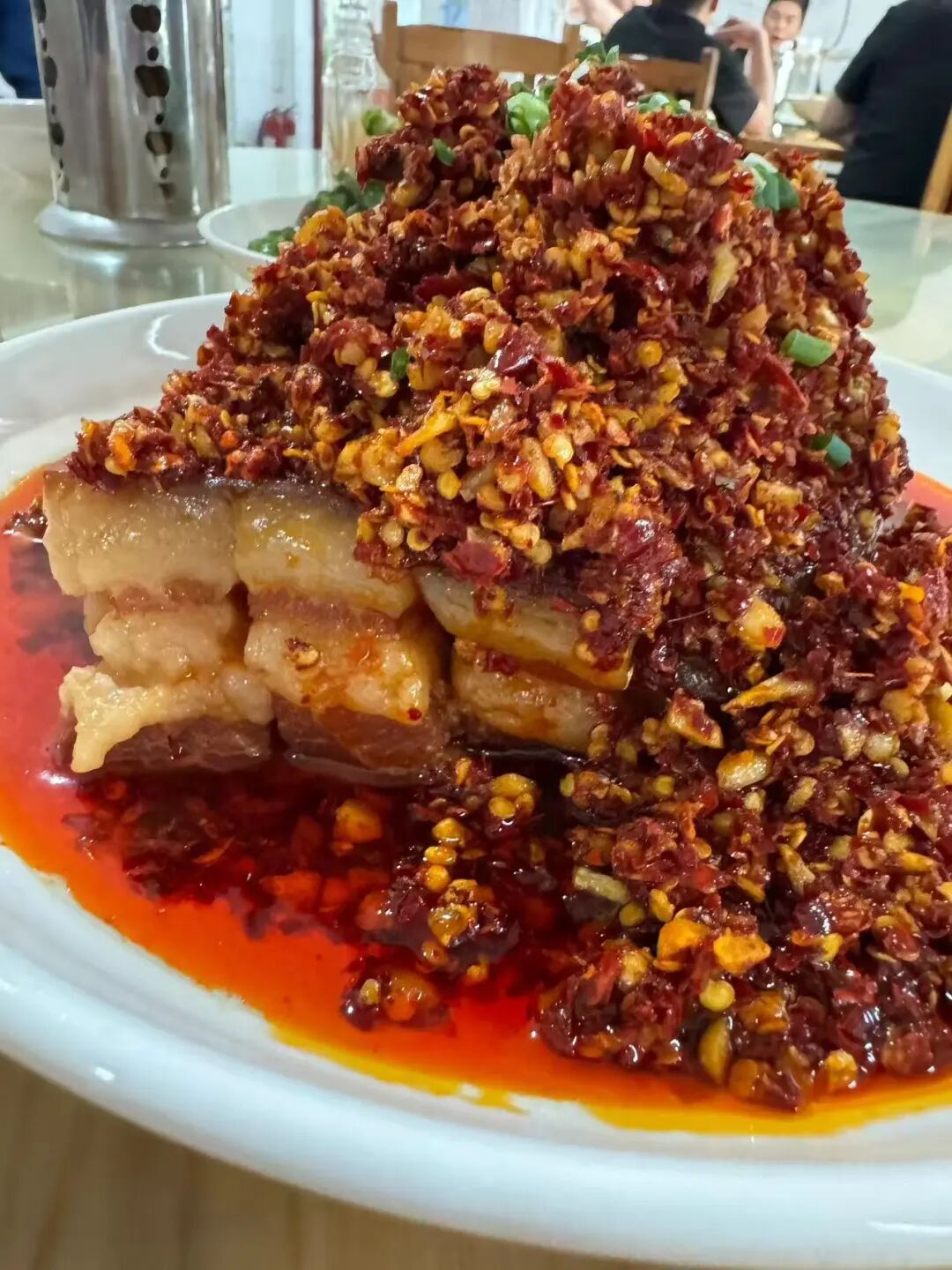 比大理人少，比景德镇好逛，这座惊艳的小城，景点门票免费，好吃好玩，很多人却连名字都念不对