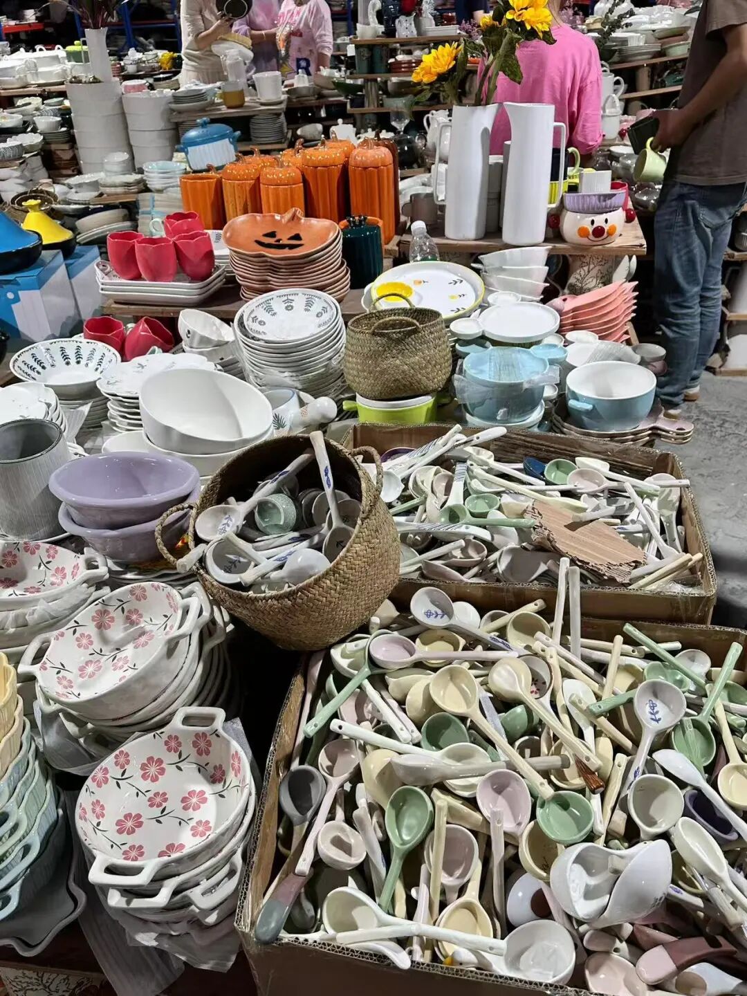 比大理人少，比景德镇好逛，这座惊艳的小城，景点门票免费，好吃好玩，很多人却连名字都念不对