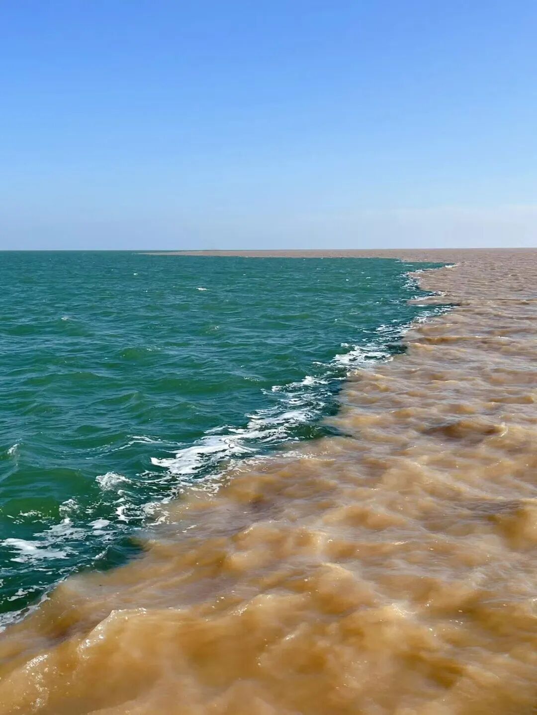 比青岛便宜！国内唯一油田和大海并存的城市，海鲜论盆吃，几乎0游客！