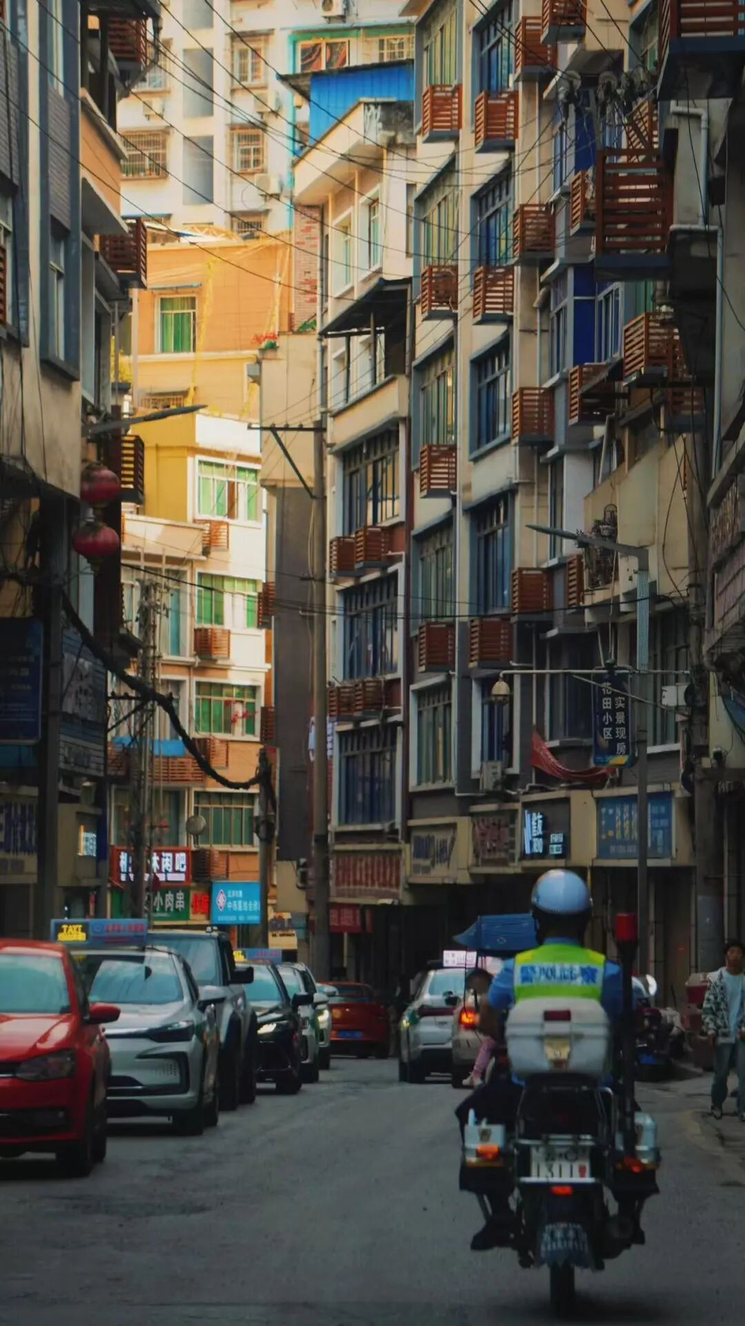 中国最不卷的“一线城市”，生活松弛，人均自来熟，没有压力，只有安逸舒适！在这里生活太幸福了