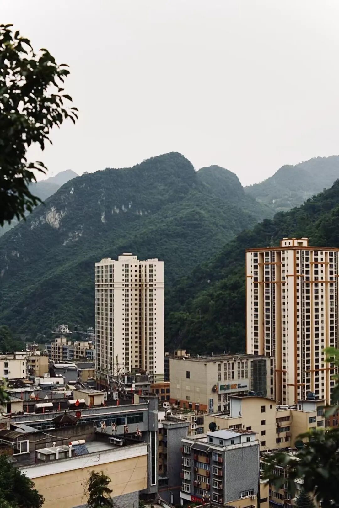 中国最不卷的“一线城市”，生活松弛，人均自来熟，没有压力，只有安逸舒适！在这里生活太幸福了