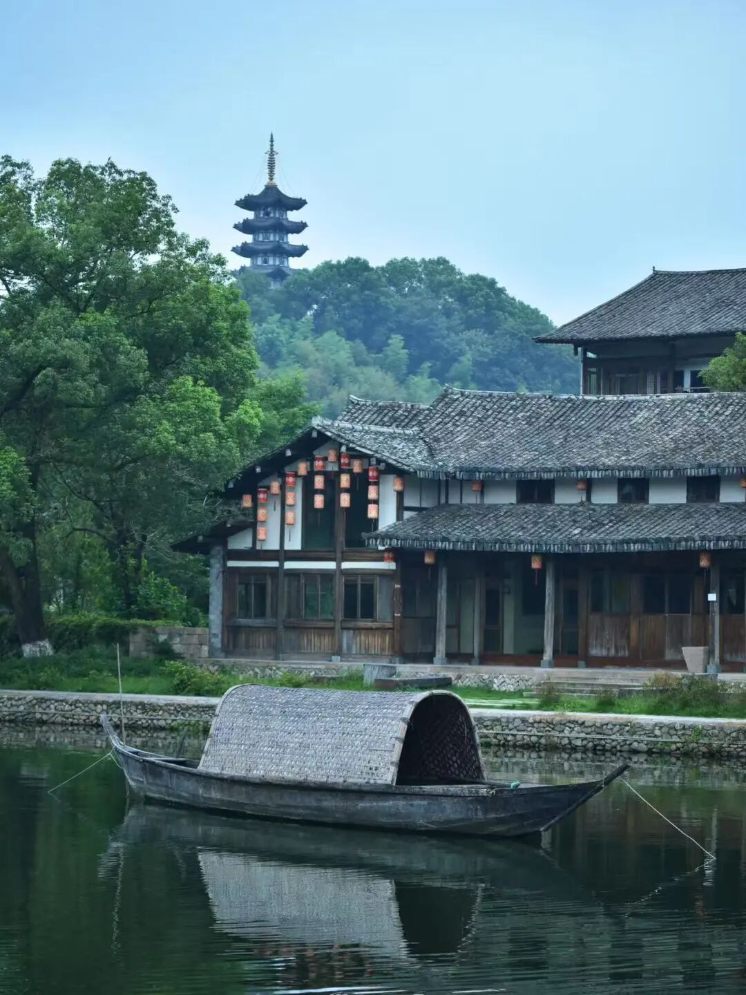 高铁2h，被严重低估的赏秋小城，银杏不输腾冲，晒秋堪比婺源，已经美了1800年！