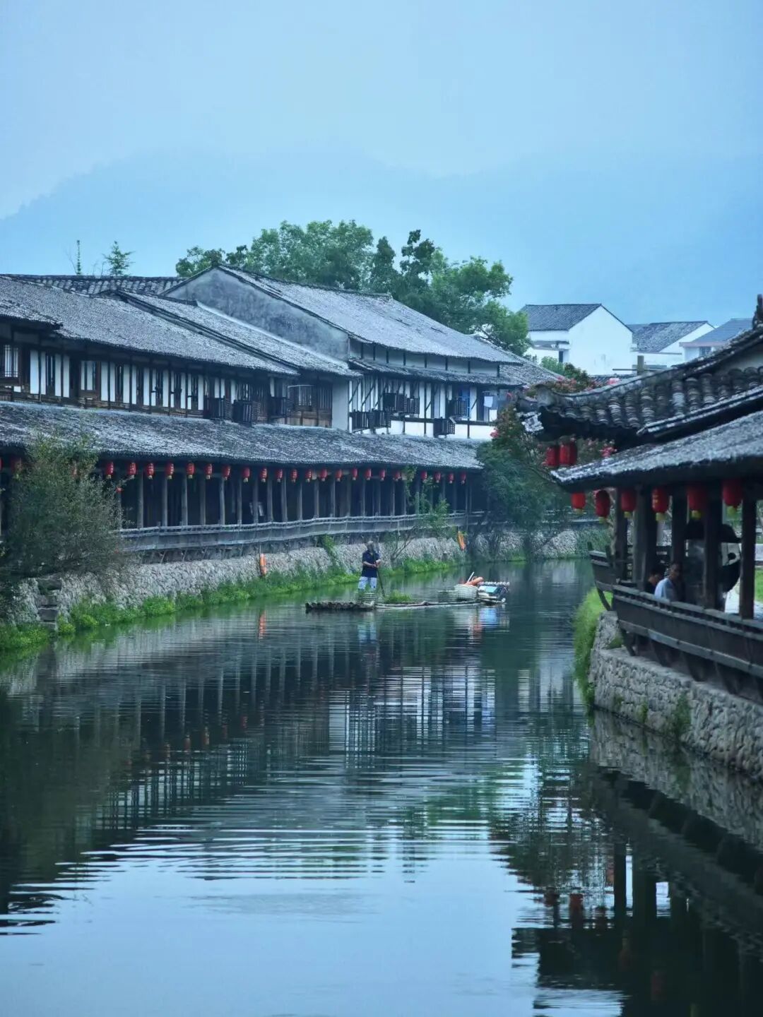 高铁2h，被严重低估的赏秋小城，银杏不输腾冲，晒秋堪比婺源，已经美了1800年！