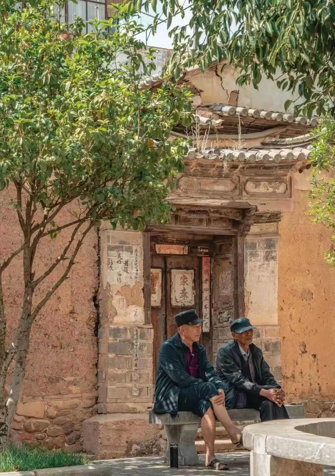 一个人小住几天，建议来这座活着的小城！高铁22分钟直达，人少安逸，10元就能吃到饱~