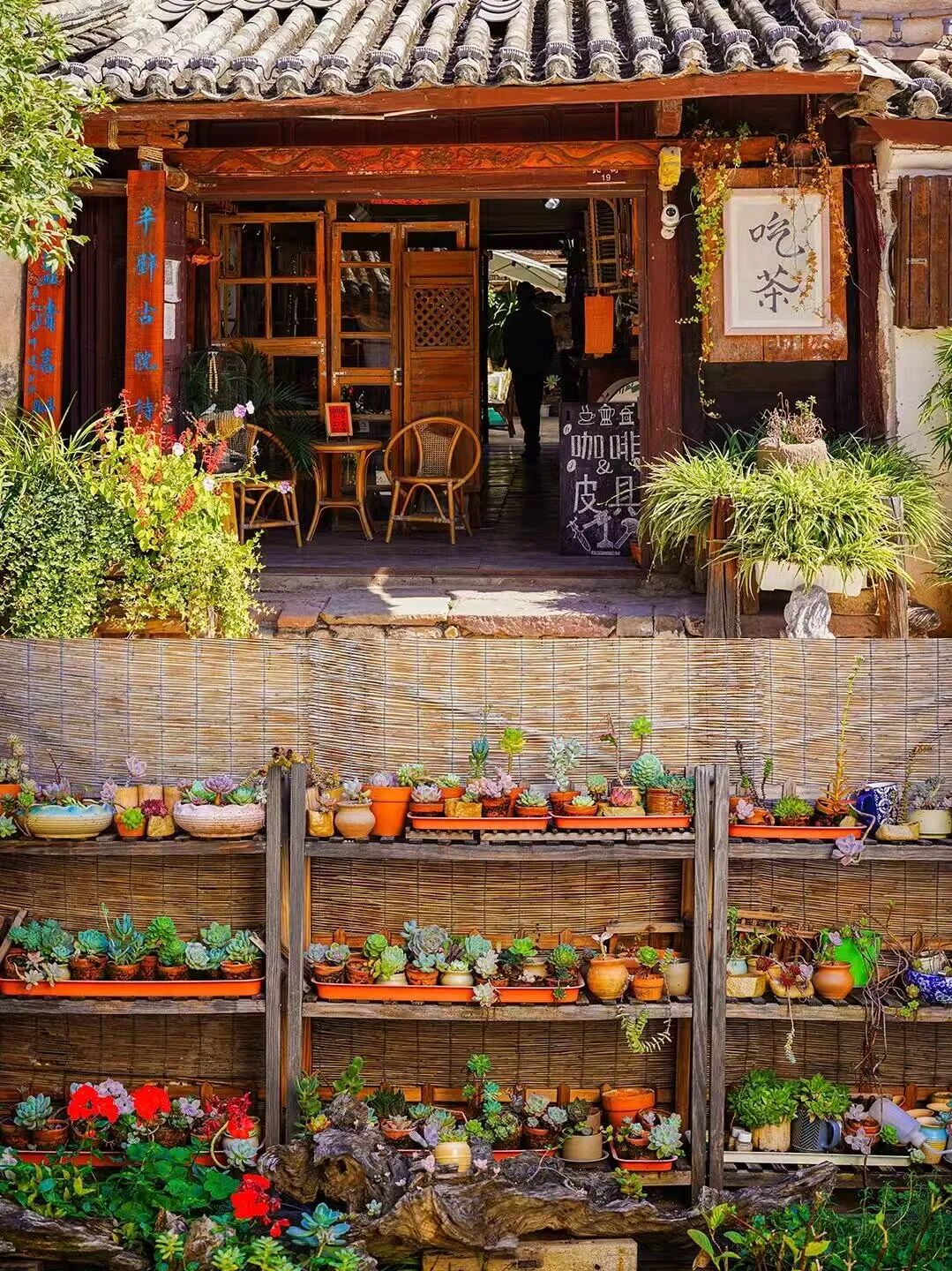 一个人小住几天，建议来这座活着的小城！高铁22分钟直达，人少安逸，10元就能吃到饱~