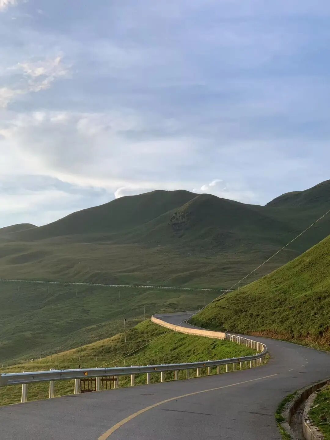 最适合一个人发呆的小城，比贵州凉快，比大理更慢，夏天才20℃，6元嗦凉粉！