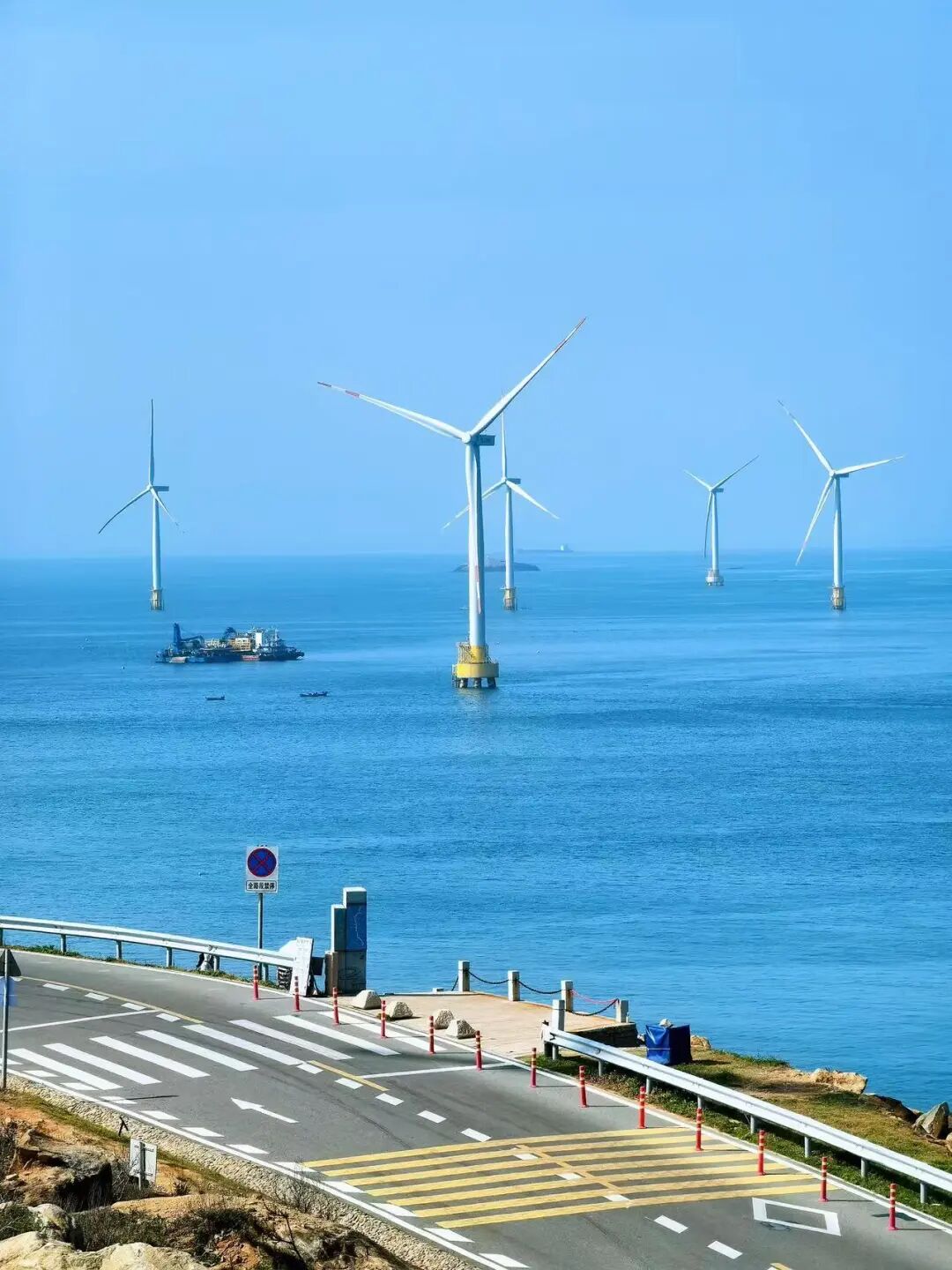 出门就有满街小吃，人均¥30尝遍山海味，这座惬意老城，陈晓卿连吃2天都不够