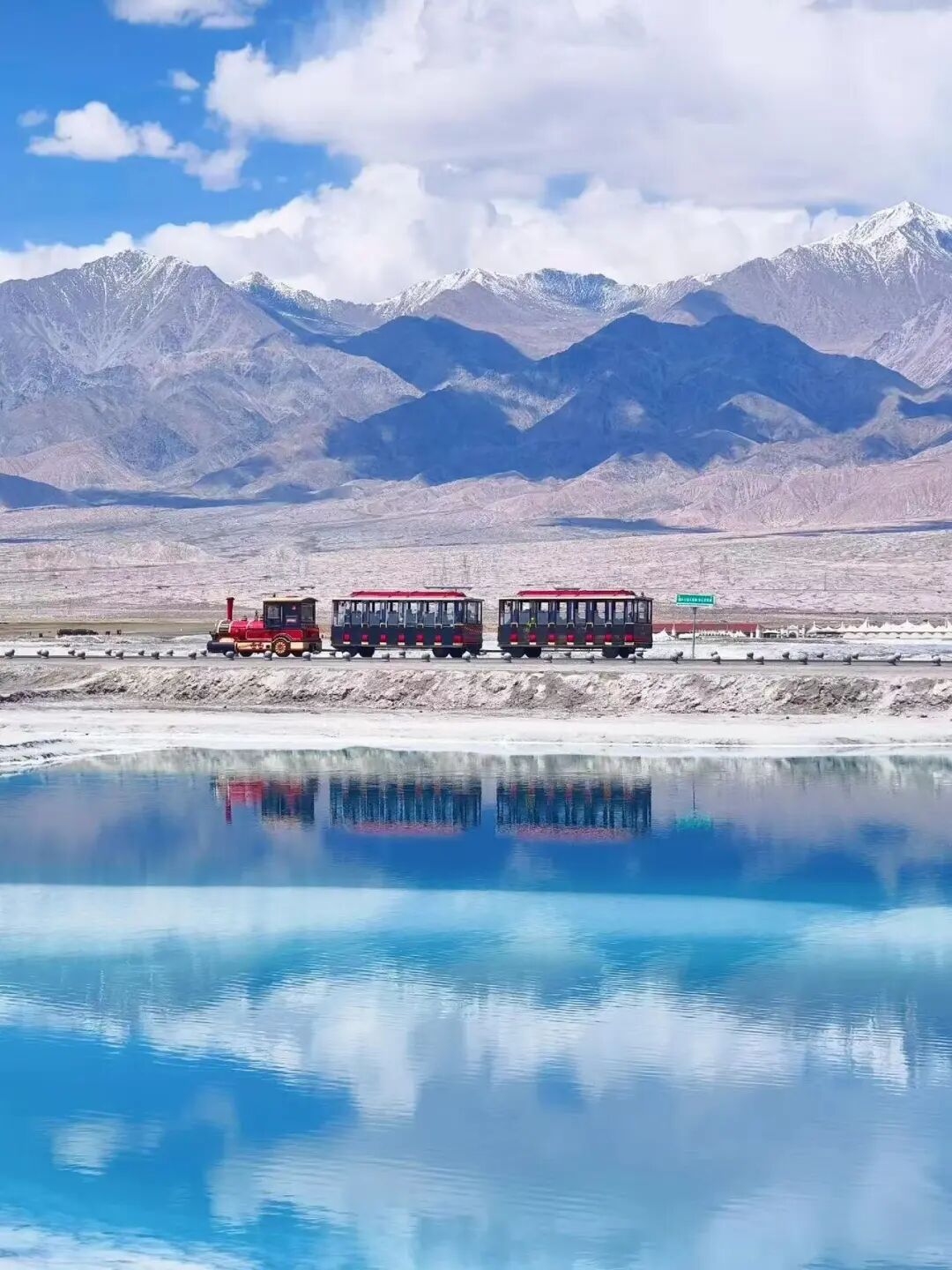 这才是真正的小众地！避开人潮，去看会让地理老师尖叫的盐湖、雅丹和外星地貌！