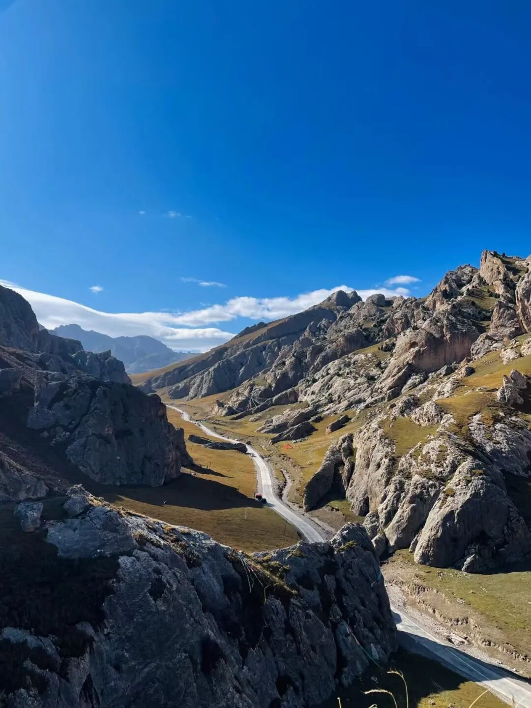 这才是真正的小众地！避开人潮，去看会让地理老师尖叫的盐湖、雅丹和外星地貌！