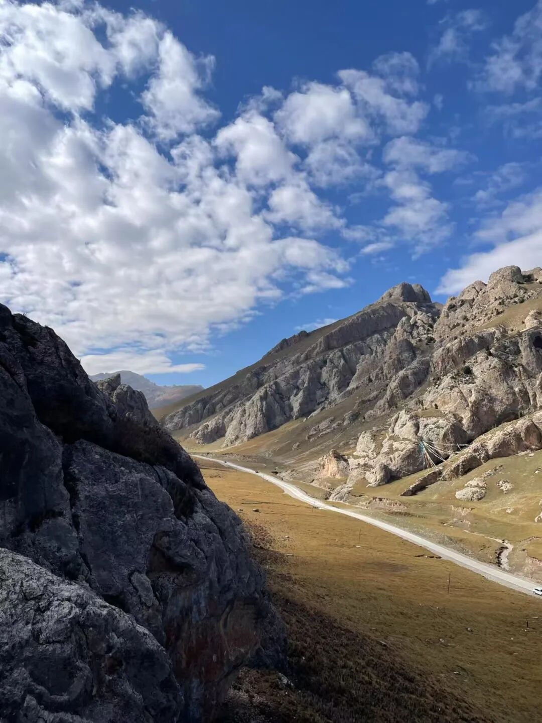 这才是真正的小众地！避开人潮，去看会让地理老师尖叫的盐湖、雅丹和外星地貌！