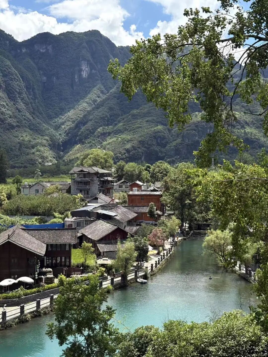 被严重低估的“中国抹茶之都”，清凉不输安顺，一天炫10顿，太适合一个人来放松了